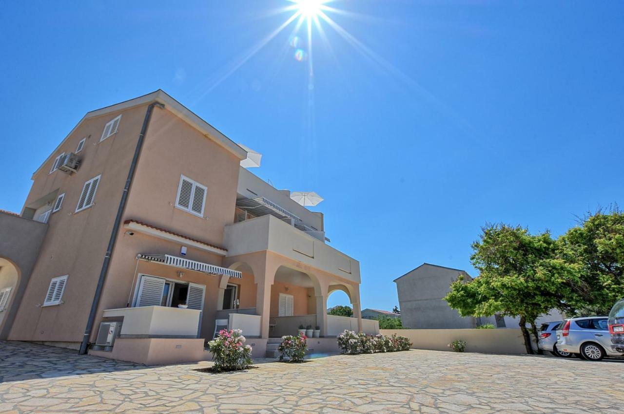 Villa Magena - Luxury Apartments In Pag Center Pag Town Esterno foto